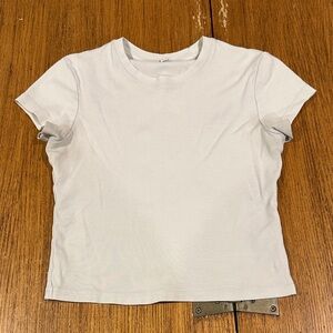 UNIQLO White Short Sleeve Top
